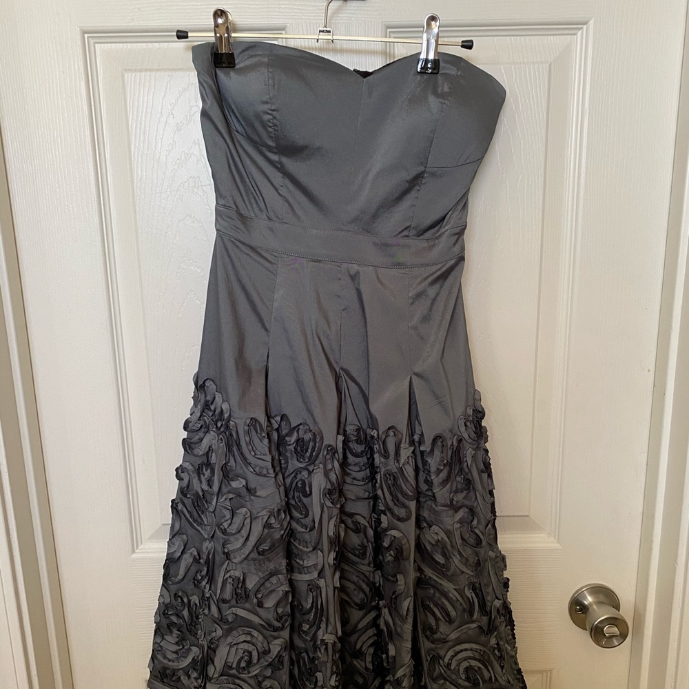 - Jessica Simpson strapless party dress